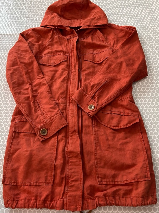 LOFT Jackets & Blazers - LOFT Lightweight Hooded Barn Jacket in Coral. Size XS